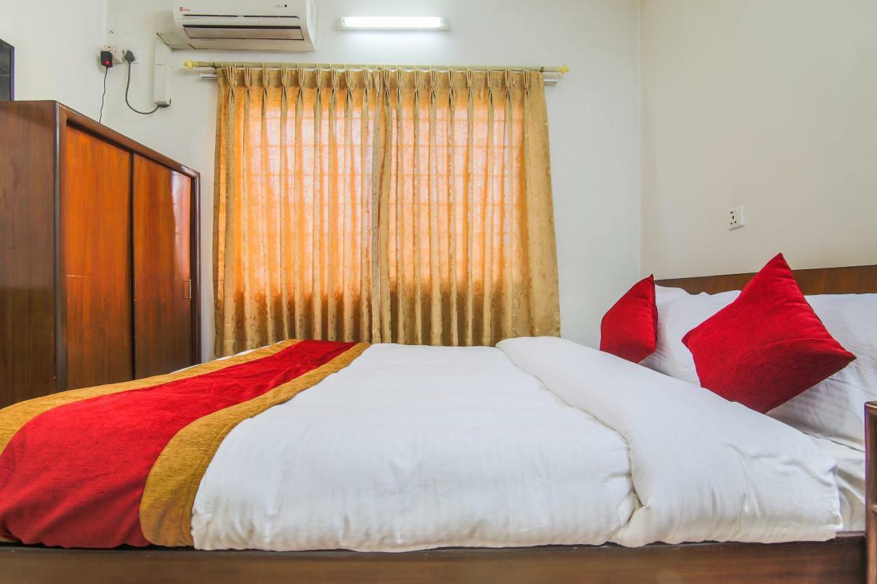 Oyo 358 Hotel Rose Star Катманду Екстериор снимка