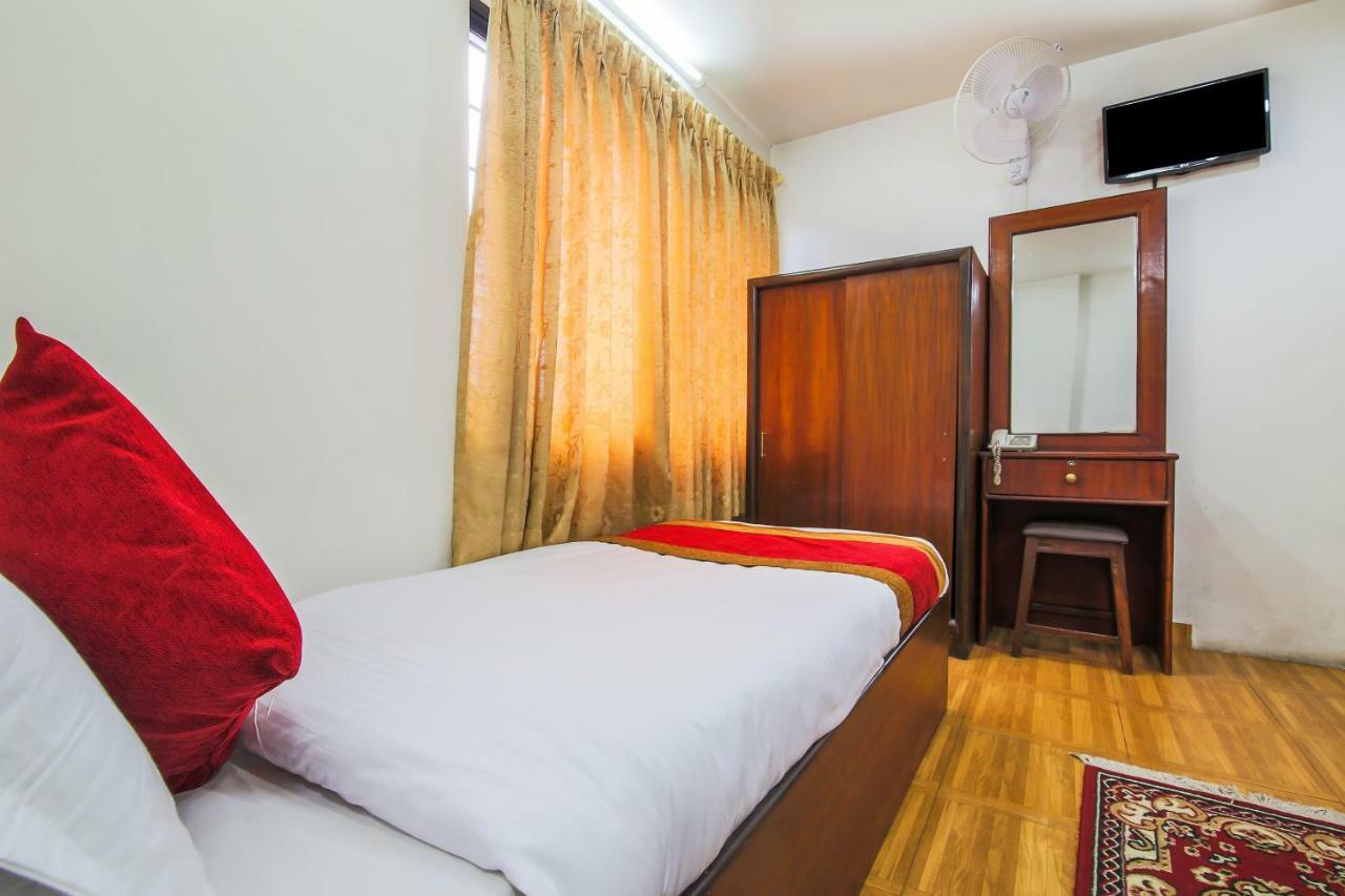 Oyo 358 Hotel Rose Star Катманду Екстериор снимка